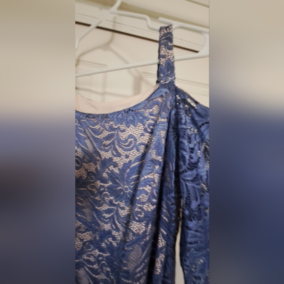 Dress - Picture 4 of 6